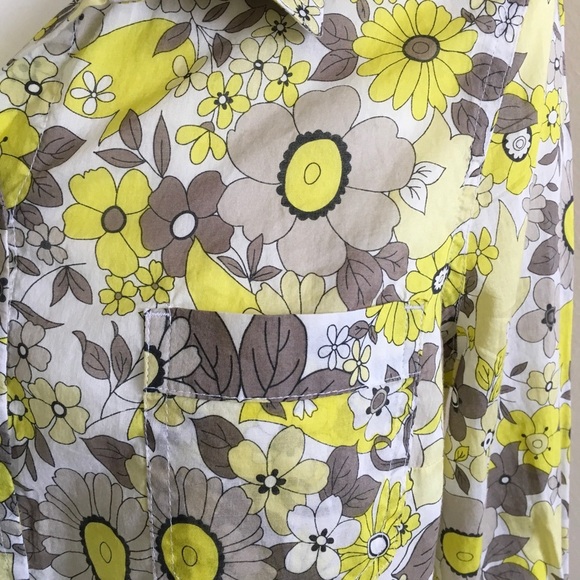 Lightweight Yellow & White Floral Print Top - Picture 2 of 4
